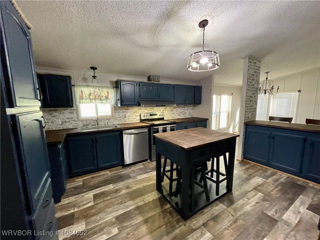 1114 Dogwood Street, Muldrow, OK 74948