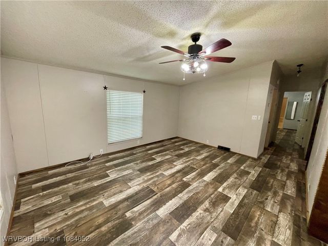 1114 Dogwood Street, Muldrow, OK 74948