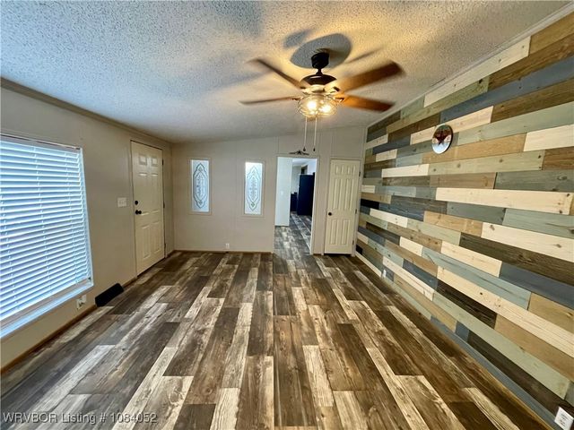 1114 Dogwood Street, Muldrow, OK 74948