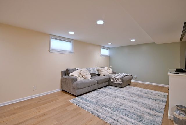 8107 W Irving Park Road, Chicago, IL 60634