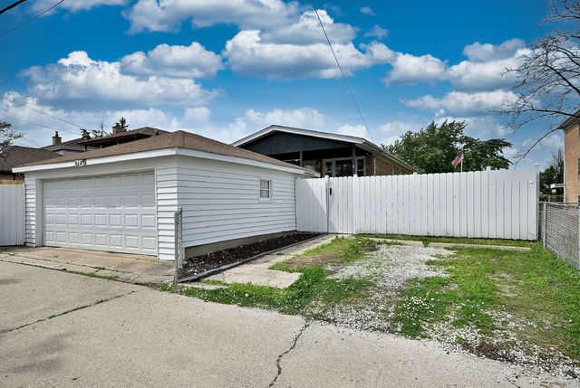 8107 W Irving Park Road, Chicago, IL 60634