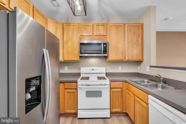 9 RIVER LN, Delanco, NJ 08075