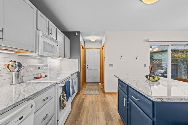 1482 Wild Iris Street, Sun Prairie, WI 53590