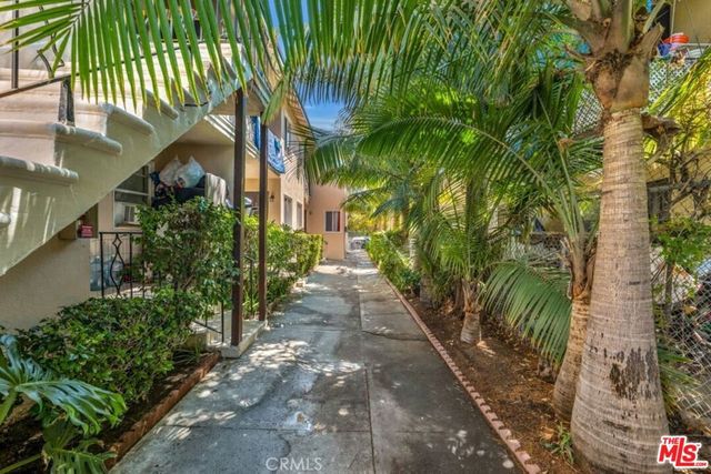 8144 Sepulveda Boulevard, Panorama City, CA 91402