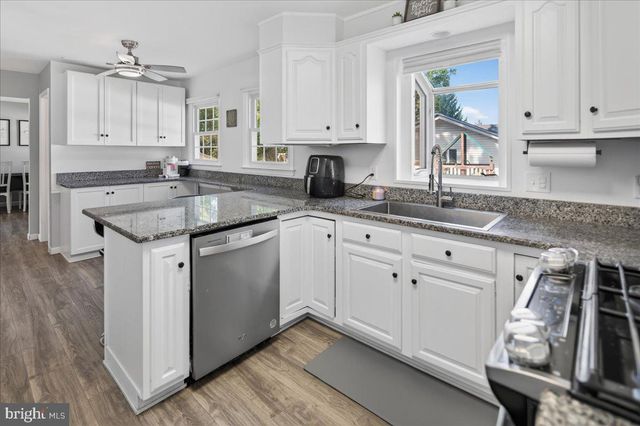 52 BAKUN WAY, Trenton, NJ 08638