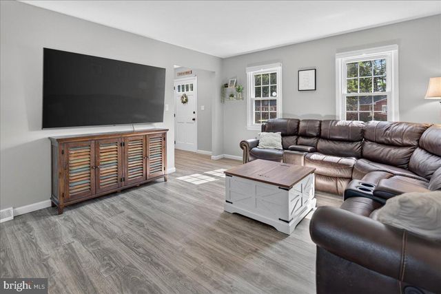 52 BAKUN WAY, Trenton, NJ 08638