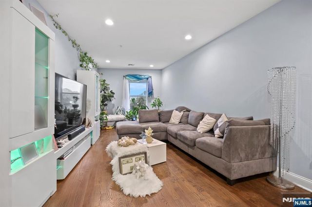 19 Franklin Street, Bloomfield, NJ 07003