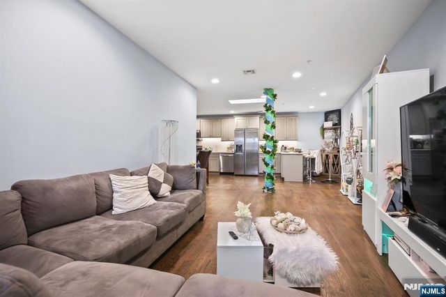 19 Franklin Street, Bloomfield, NJ 07003