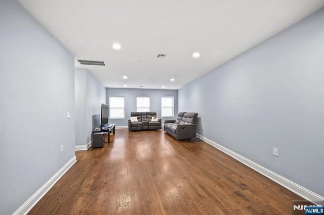 19 Franklin Street, Bloomfield, NJ 07003