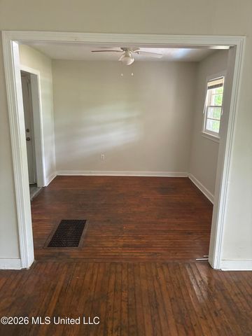 756 Kensington Place, Jackson, MS 39206