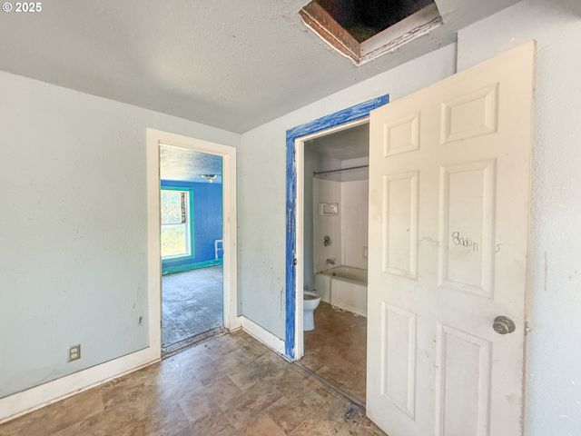 106 IOWA St, Eugene, OR 97402