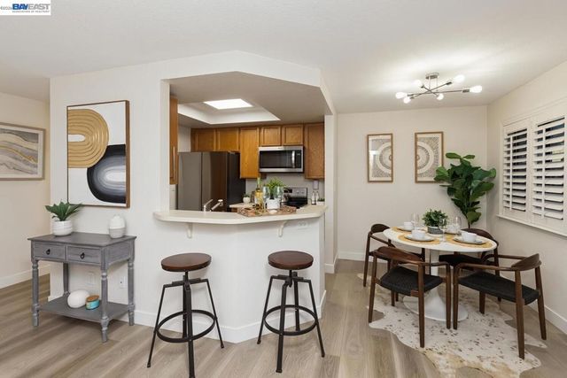 2513 lucy lane b, Walnut Creek, CA 94595
