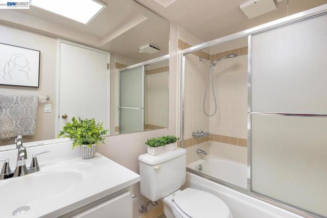 2513 lucy lane b, Walnut Creek, CA 94595