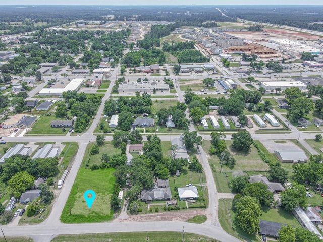 317 Woodson Street, Willis, TX 77378