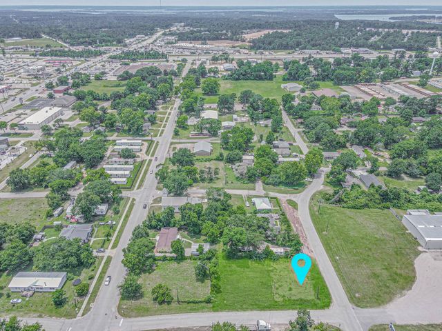 317 Woodson Street, Willis, TX 77378