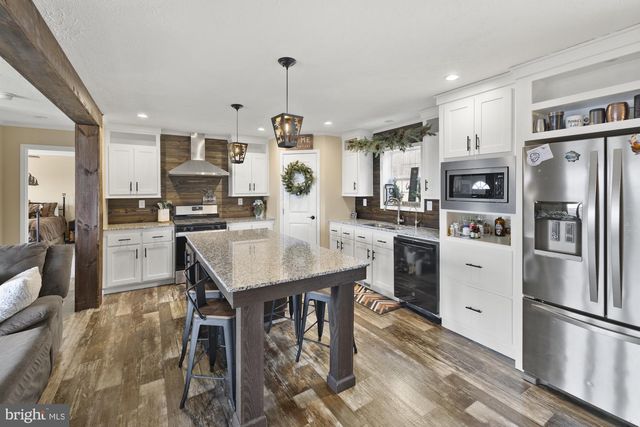 232 HILLTOP RD, Gardners, PA 17324