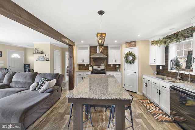 232 HILLTOP RD, Gardners, PA 17324