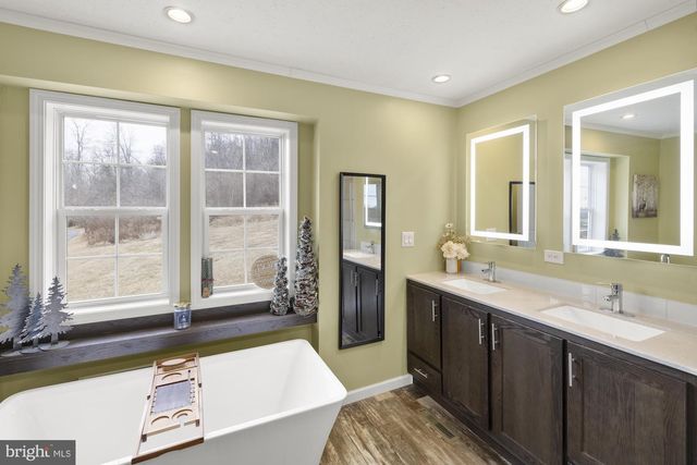 232 HILLTOP RD, Gardners, PA 17324