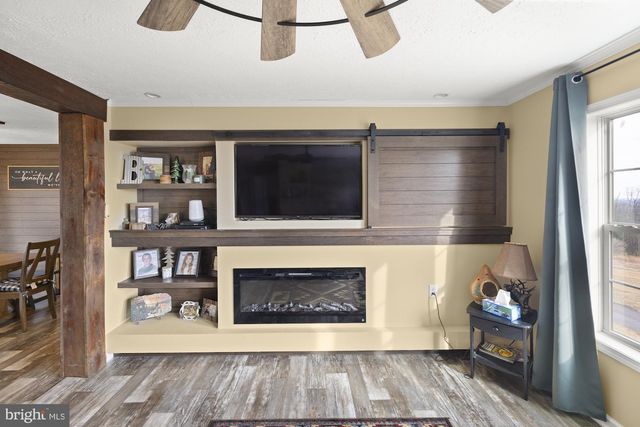 232 HILLTOP RD, Gardners, PA 17324