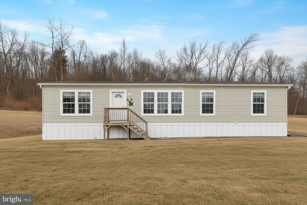 232 HILLTOP RD, Gardners, PA 17324