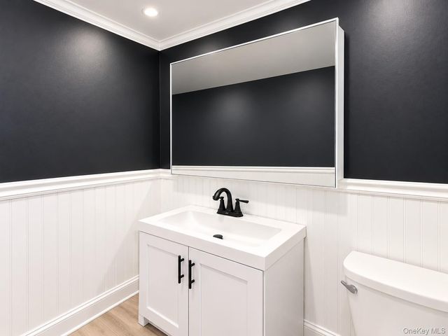 5 Doolittle Avenue, Brentwood, NY 11717