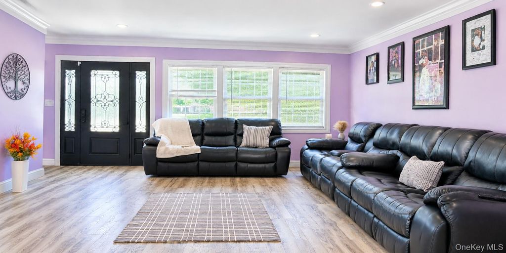 5 Doolittle Avenue, Brentwood, NY 11717 — photo 3