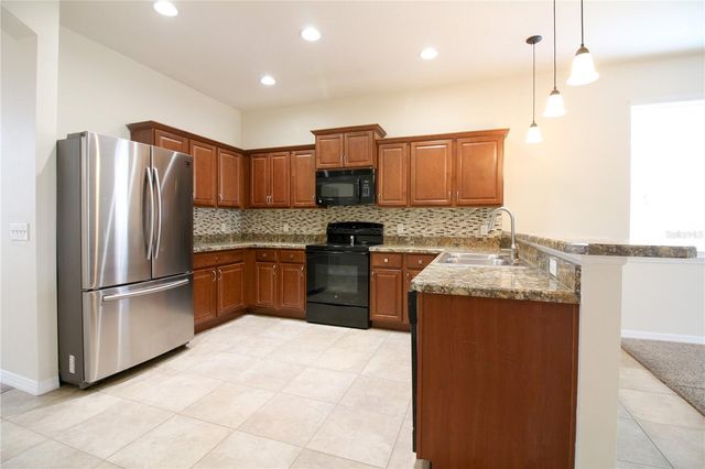 811 KRENSON WOODS LANE, Lakeland, FL 33813