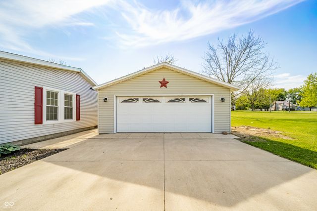 810 S Indiana Avenue, Alexandria, IN 46001