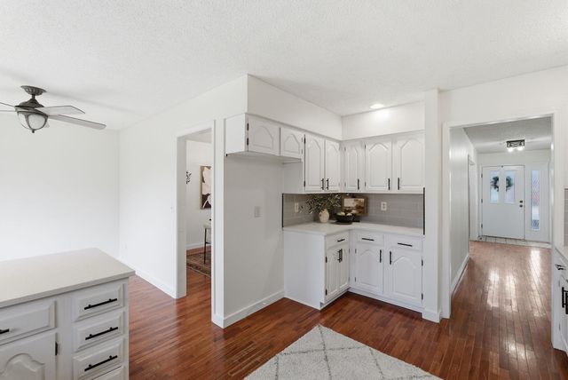 2225 S Capri Ln, Wichita, KS 67207