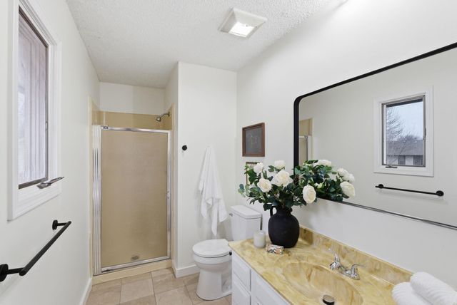 2225 S Capri Ln, Wichita, KS 67207