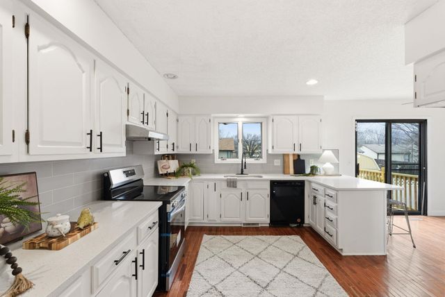 2225 S Capri Ln, Wichita, KS 67207