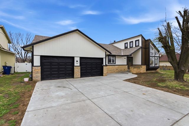 2225 S Capri Ln, Wichita, KS 67207