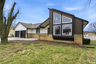 2225 S Capri Ln, Wichita, KS 67207