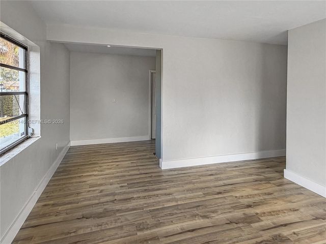 5245 SW 98th Ct, Miami, FL 33165