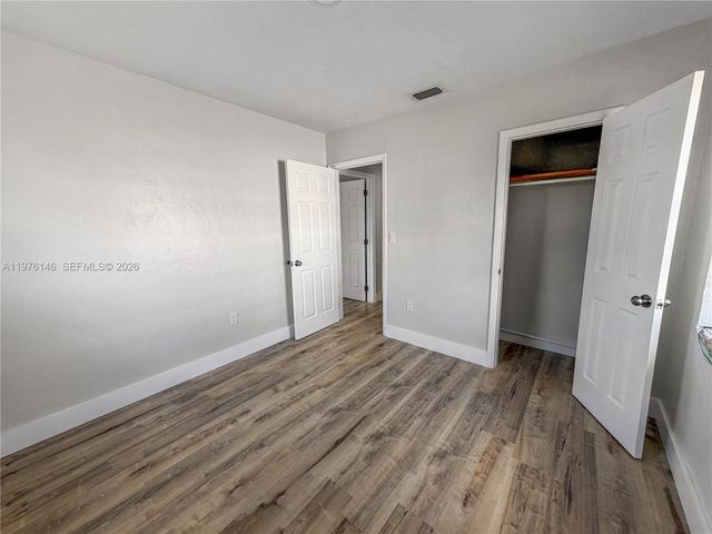 5245 SW 98th Ct, Miami, FL 33165