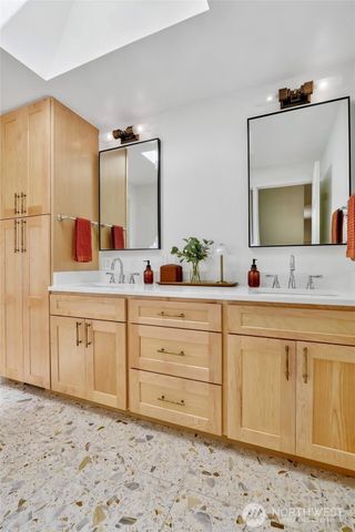 2726 209th Avenue NE, Sammamish, WA 98074