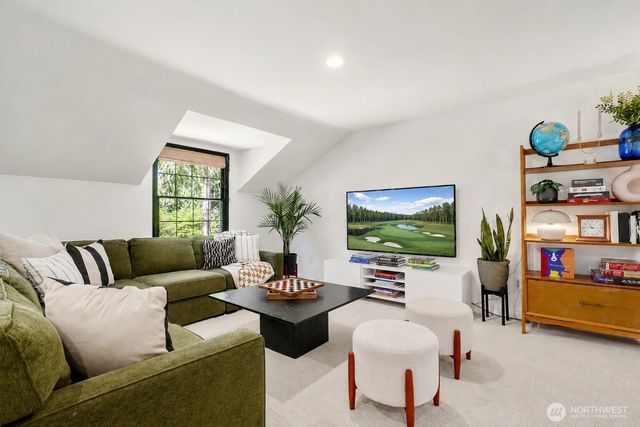 2726 209th Avenue NE, Sammamish, WA 98074