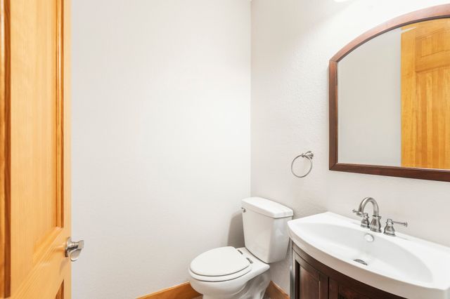 6373 Hidden Oaks Drive, Quinlan, TX 75474