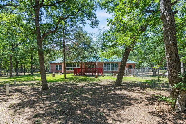6373 Hidden Oaks Drive, Quinlan, TX 75474
