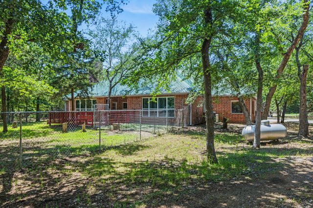 6373 Hidden Oaks Drive, Quinlan, TX 75474