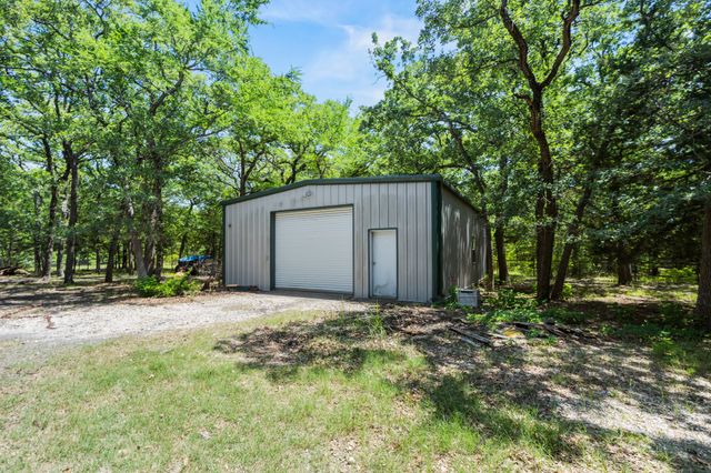 6373 Hidden Oaks Drive, Quinlan, TX 75474