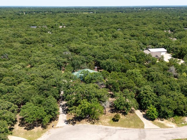 6373 Hidden Oaks Drive, Quinlan, TX 75474