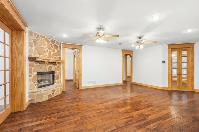6373 Hidden Oaks Drive, Quinlan, TX 75474