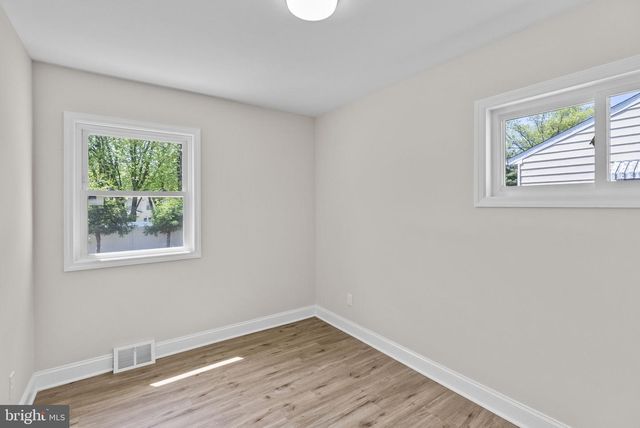 1105 SUNSET DR, Somerdale, NJ 08083