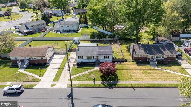 1105 SUNSET DR, Somerdale, NJ 08083