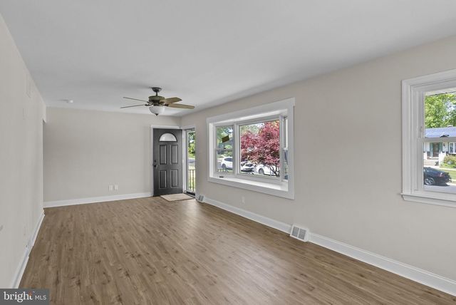 1105 SUNSET DR, Somerdale, NJ 08083