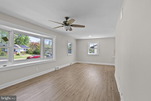 1105 SUNSET DR, Somerdale, NJ 08083