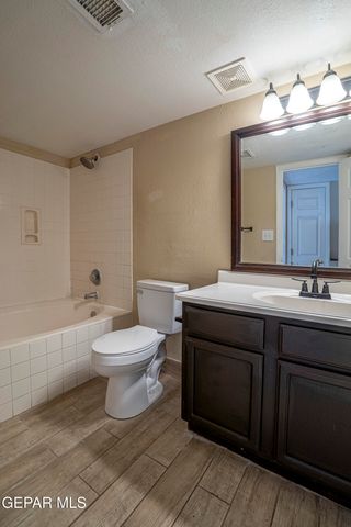 11000 Thatcher Pond Lane, El Paso, TX 79934