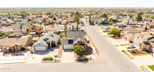 11000 Thatcher Pond Lane, El Paso, TX 79934