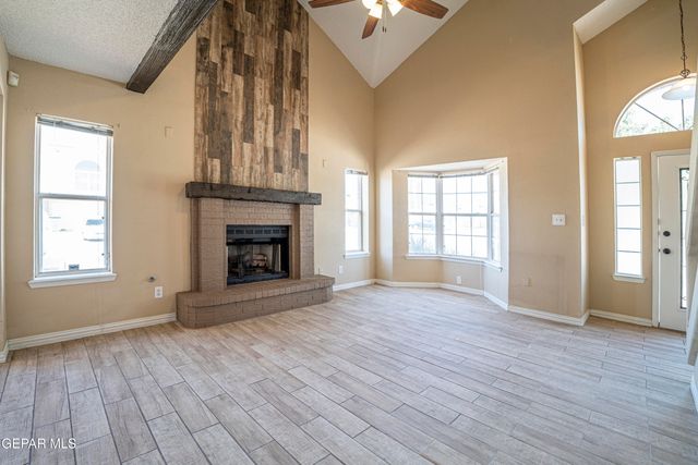 11000 Thatcher Pond Lane, El Paso, TX 79934